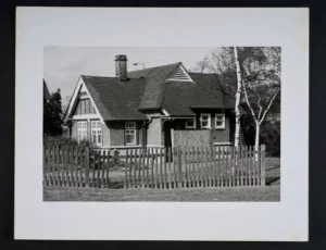 Photograph of public toilet in Blackheath built in cottage style